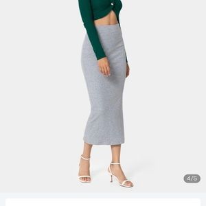*NWT* HALARA midi skirt